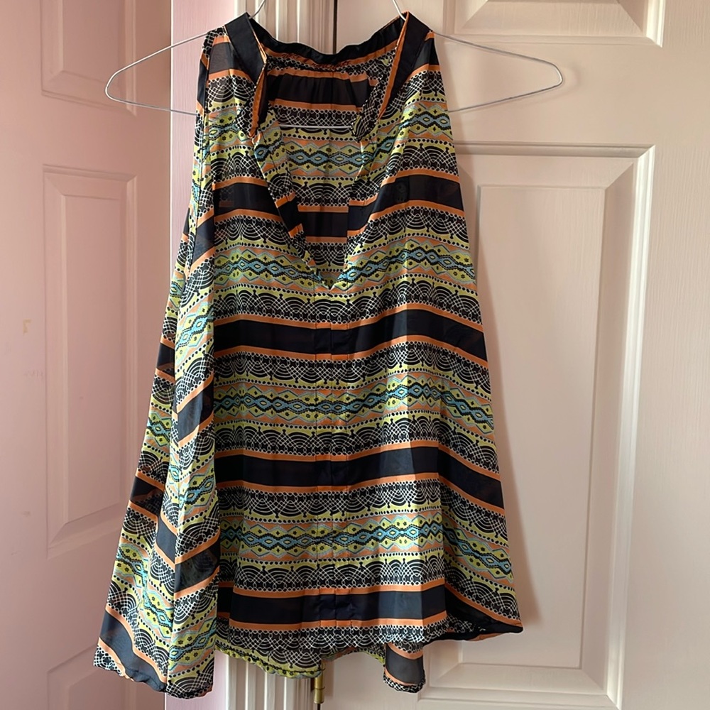 Super flattering flowy blouse